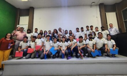 Reconocen desempeño de estudiantes duales de CONALEP BC