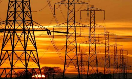 Urge a México más inversión en electricidad