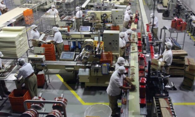 Cayó en mayo la confianza empresarial en manufacturas, construcción y comercio