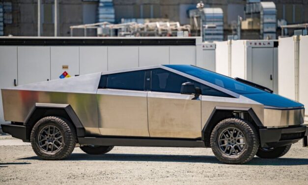 Retira Tesla sus Cybertrucks del mercado estadounidense