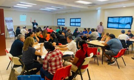 Impartieron taller modelo de negocio a comunidad empresarial de San Felipe