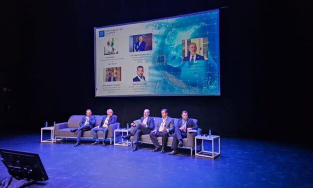 Contribuye BC para acelerar industria de semiconductores en México