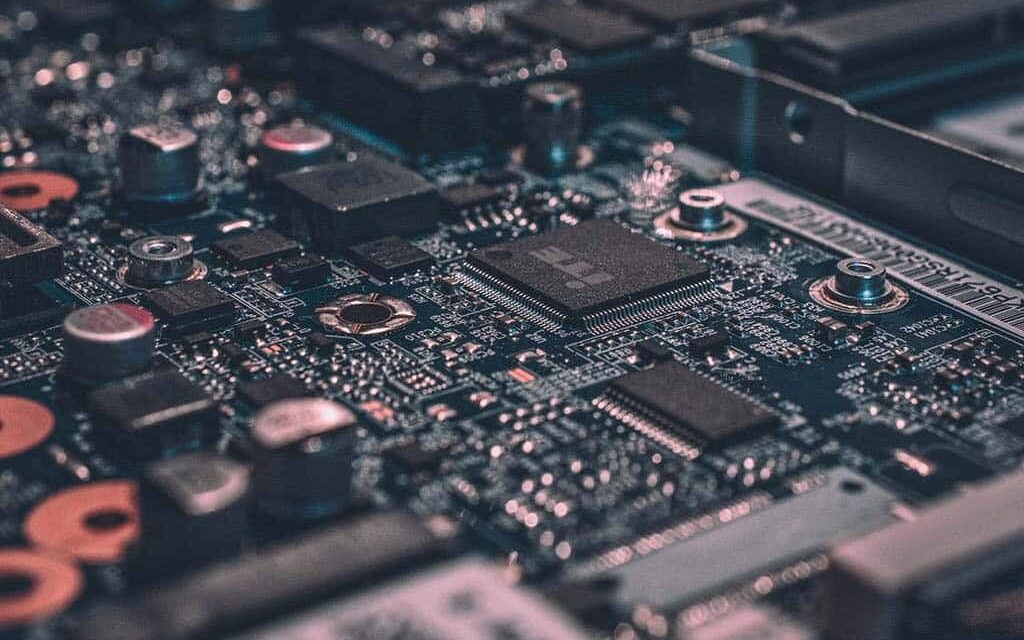 Impulsan en BC especialización en semiconductores a docentes universitarios