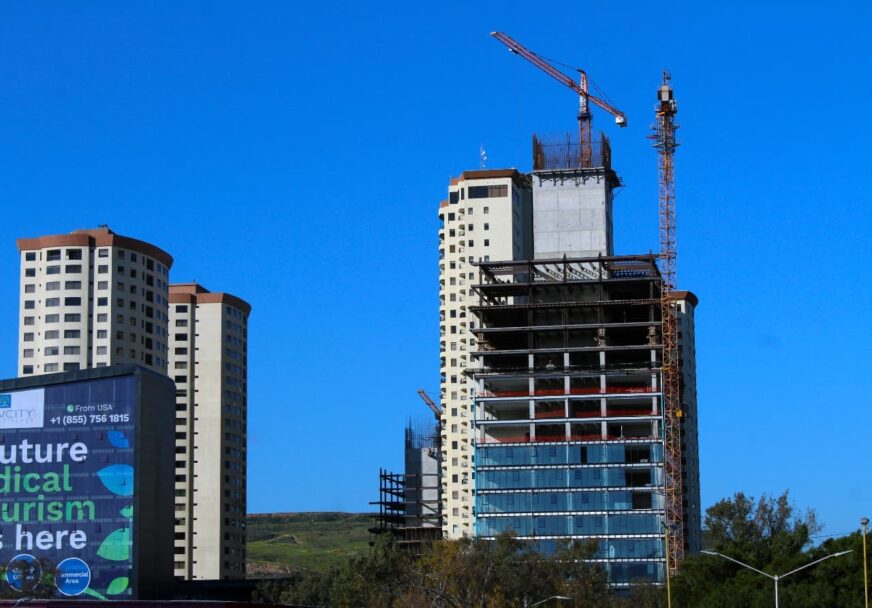 Prevé CMIC incremento en costos de construcción en Tijuana por aranceles
