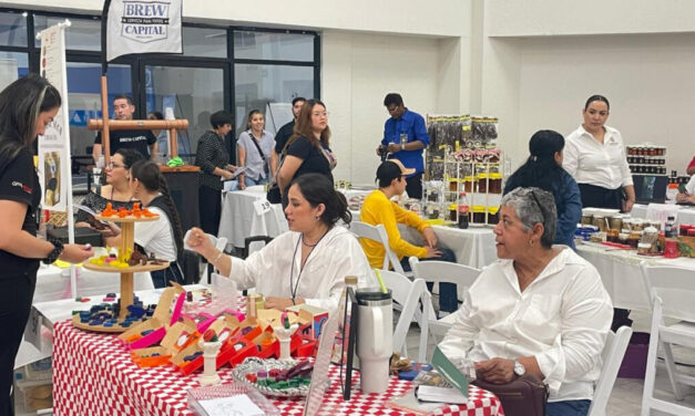 Impulsa Canaco formalidad en los comercios locales