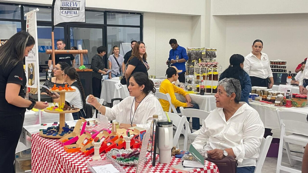 Impulsa Canaco formalidad en los comercios locales