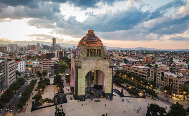 Estima INEGI caída de 0.1% de la economía mexicana en julio