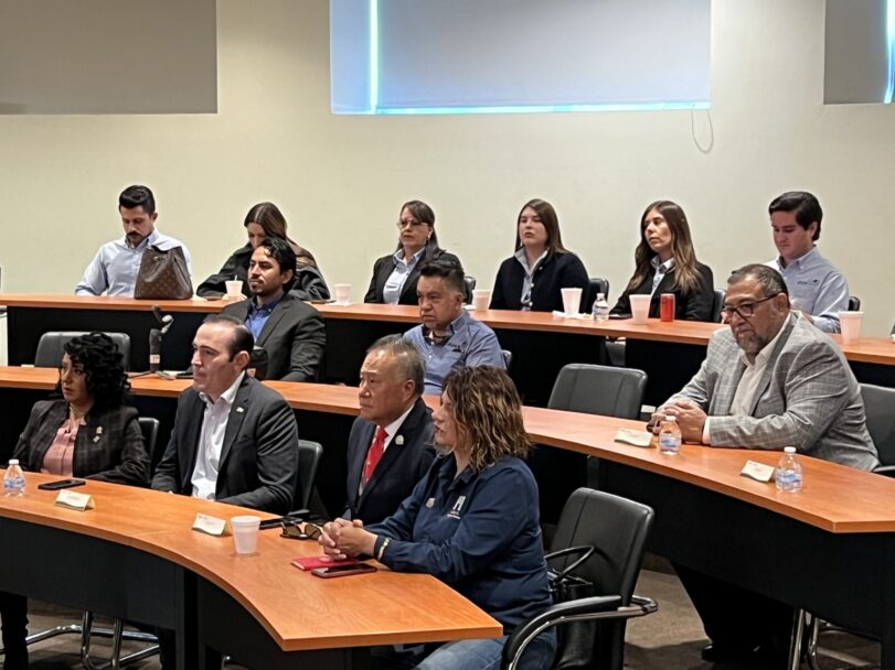 Lanza Facultad de Contaduría y Administración UABC Diplomado Inmobiliario