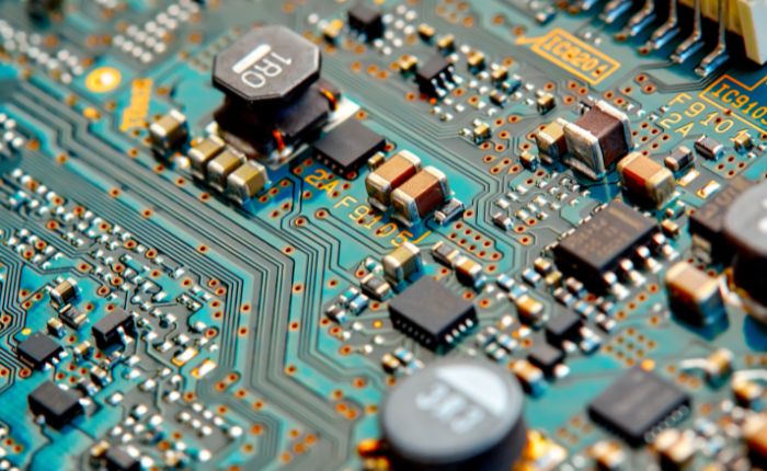 Impulsa BC formación de talento en industria de semiconductores