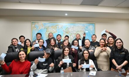 Entregaron apoyos para fortalecimiento normativo de mipymes
