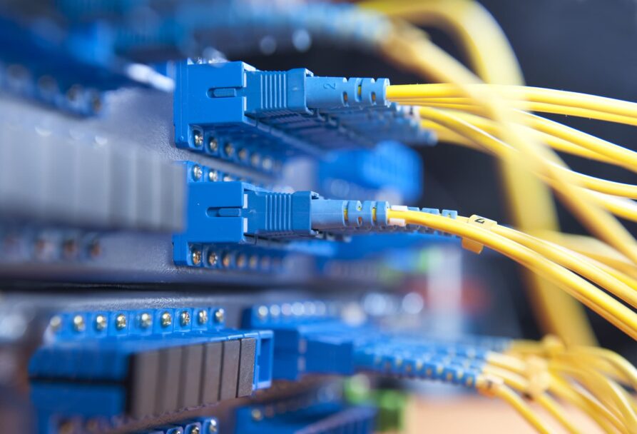 Instalaron empresas fibra óptica de forma ilegal en Mexicali