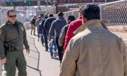 Abre sector empresarial 46,000 vacantes para paisanos repatriados