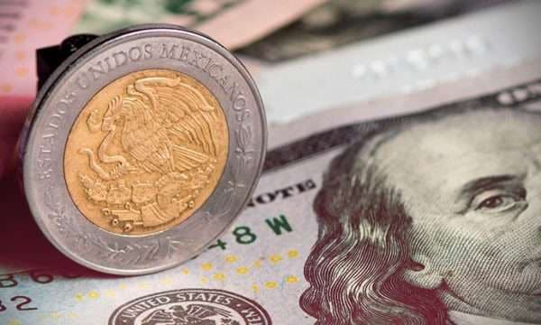 Cae Peso ante el dólar por aranceles de Trump