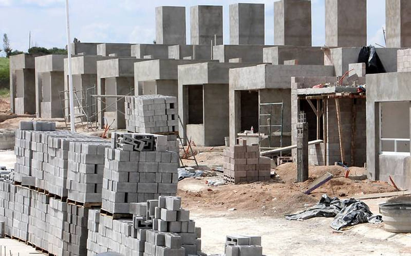 Encarece alza en acero y cemento la construcción y la vivienda