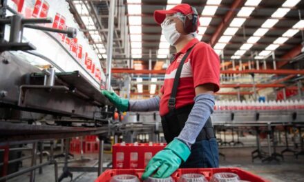 Ofrece sector empresarial casi 64 mil empleos a repatriados de EU