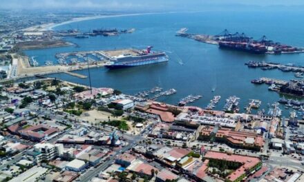 Recibe Municipio de Ensenada Distintivo Oro en materia turística