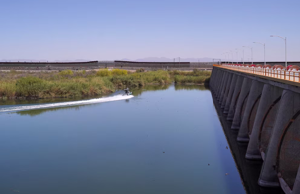 Buscan detener los derrames de aguas negras de Tijuana al mar
