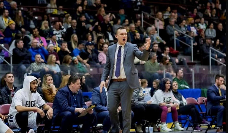 Es Doug Plumb nuevo coach de Zonkeys