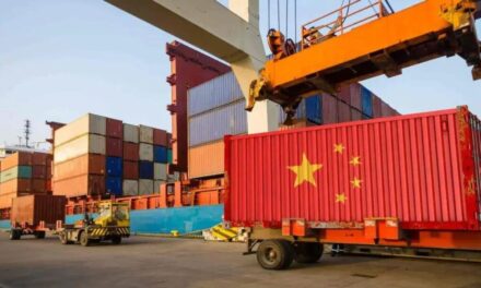 Contempla Trump reducir aranceles a China