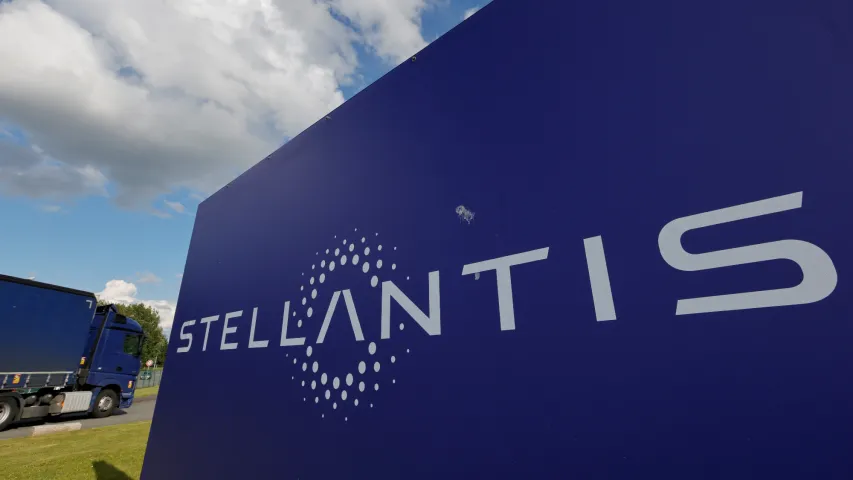 Venderá Inbursa 49.9% de financiera automotriz a Stellantis