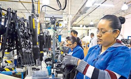 Insisten empresarios en que la reducción de jornada laboral sea escalonada