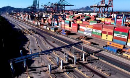 Apuesta México al comercio global con ampliación de su mayor puerto