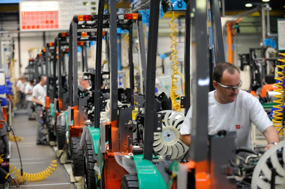Empiezan a reactivarse inversiones en México: CCE