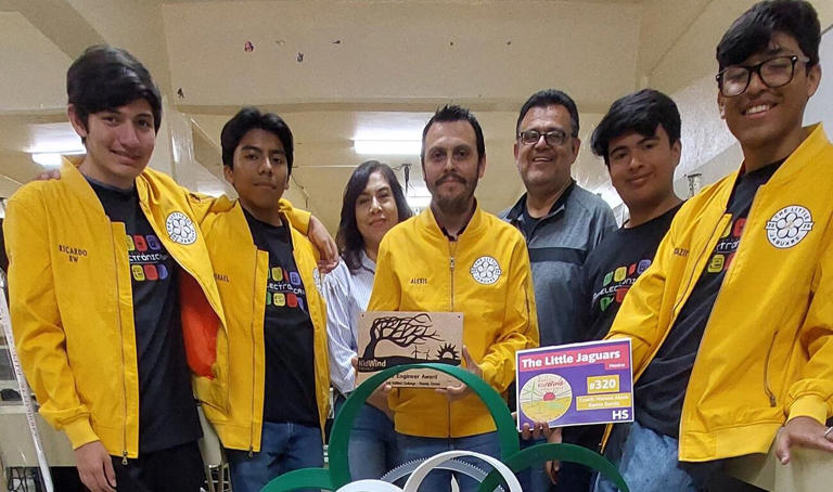 Ganan estudiantes de prepa concurso internacional de energías renovables