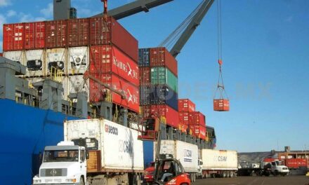 Caen exportaciones de México afectadas por los envíos automotrices a EU
