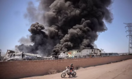 Consumió incendio la Fábrica Plastic Mexicali