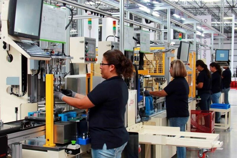 Disminuyó 2.6% empleo formal en BC durante abril