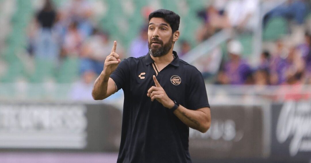 Anuncia Xolos a Sebastián Abreu como su nuevo DT