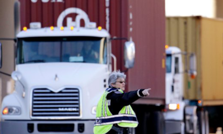 Endurecen requisitos de inglés para transportistas fronterizos