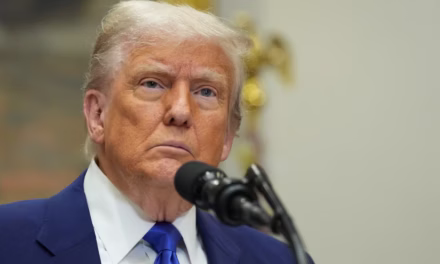 Acusa Trump a China de haber “violado totalmente” el acuerdo sobre aranceles