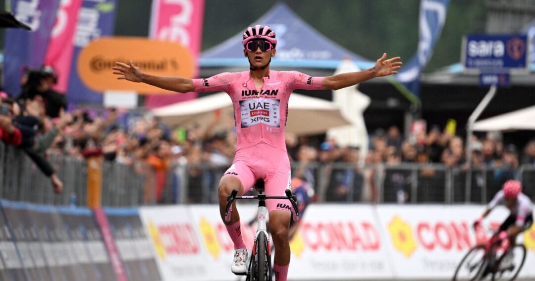 Mantiene Isaac del Toro la ‘Maglia Rosa’ en el Giro de Italia