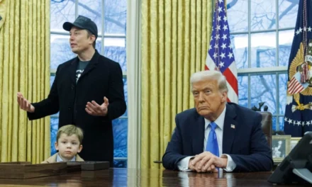 Renuncia Elon Musk al Departamento de Eficiencia Gubernamental de EU