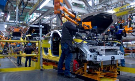 Sube precios Ford de modelos armados en México por aranceles