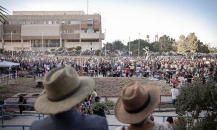Protestaron con carne asada masiva contra gobernadora de BC
