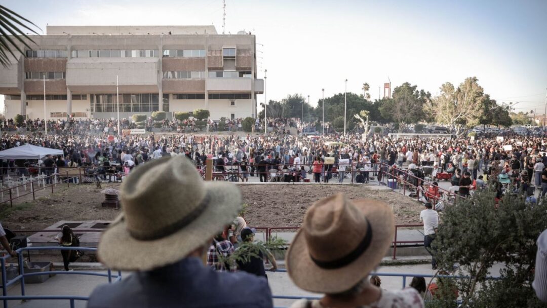 Protestaron con carne asada masiva contra gobernadora de BC
