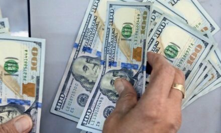Avanza en EU ley que impone un impuesto del 5% al envío de remesas