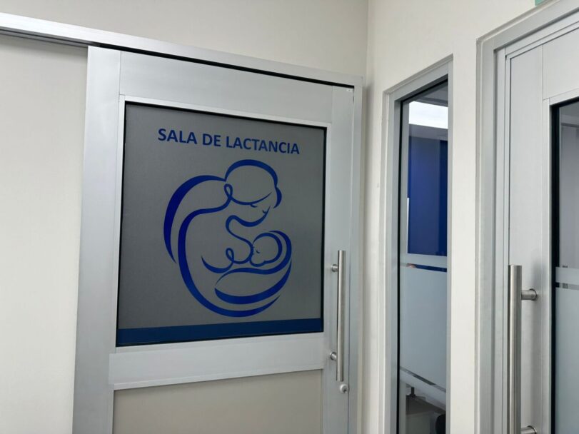 Ofrecen maquiladoras beneficios de maternidad a colaboradoras