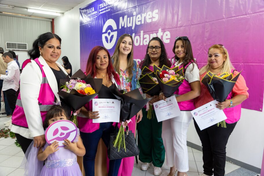 Egresa 6ta generación del programa “Mujeres al volante” en Mexicali
