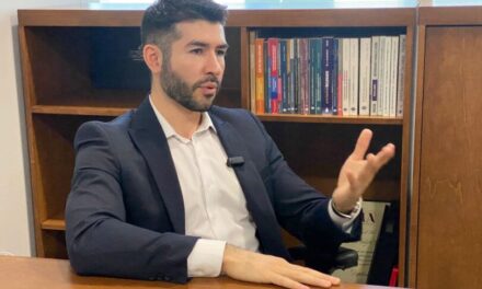 Advierten sobre riesgos de operar negocios sin permisos municipales