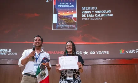 Premian a “Vinitácora: Vinos y Vinícolas de BC”, la Mejor Guía de Vino del Mundo