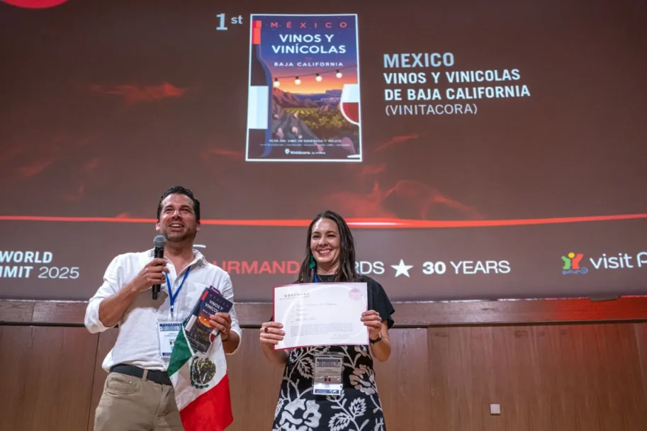 Premian a “Vinitácora: Vinos y Vinícolas de BC”, la Mejor Guía de Vino del Mundo