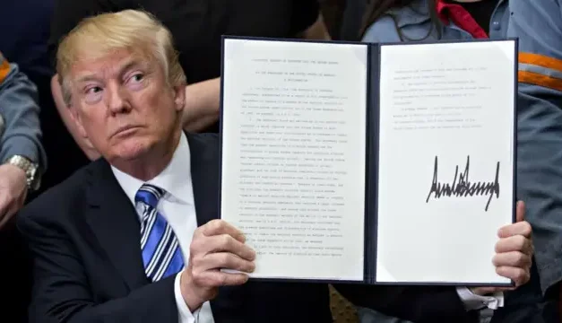Fijará Trump aranceles en bloque para 150 países en una carta común