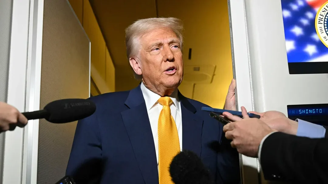 Fijará Trump aranceles al acero y a los chips la próxima semana