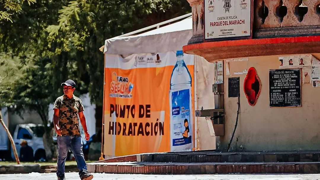 Dificultan altas temperaturas en Mexicali supervivencia de comercios