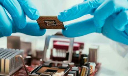 Buscan México y EU impulsar producción de semiconductores ante auge de China