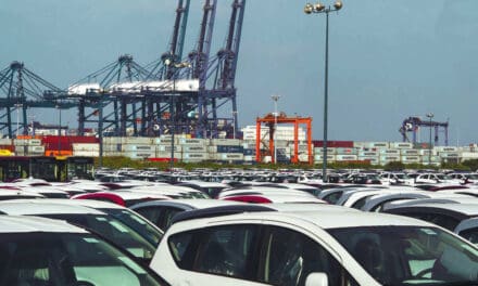 Rechaza China aranceles del 50% a sus autos